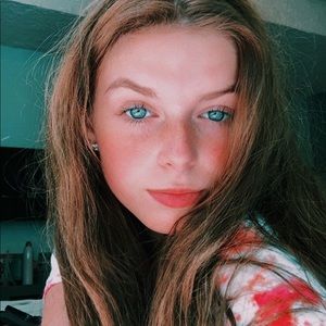 Meet your Posher, Hailey